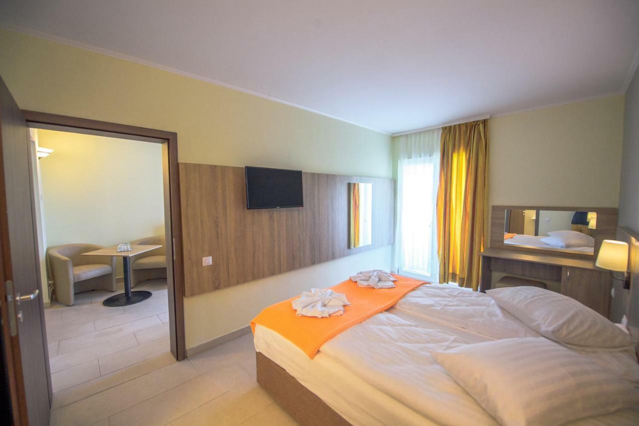 Hotel Piccadilly Mamaia Exteriér fotografie